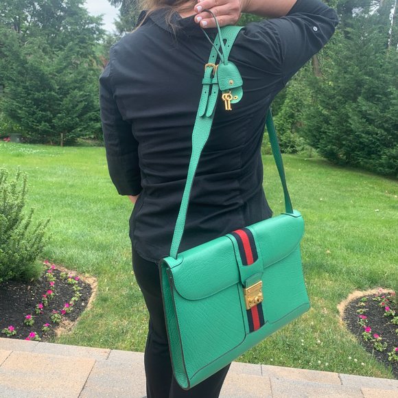Gucci Messenger Bag with Web in Green NEW WITH DUSTBAG - Picture 2 of 16